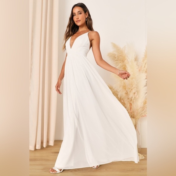 Elegant White Maxi Dress - Picture 4 of 8
